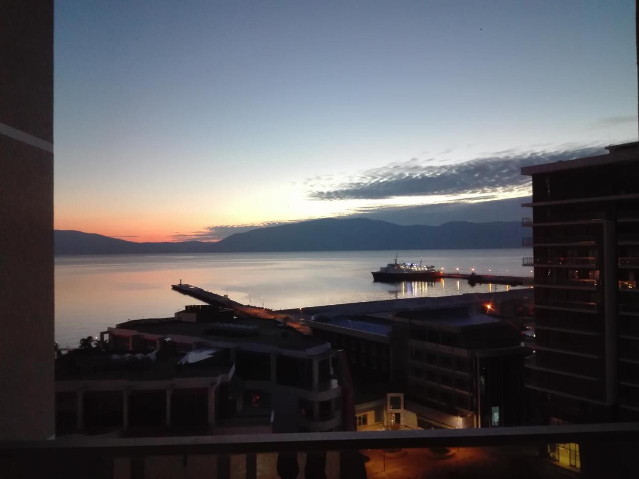 Guidus Apartment Vlore Bagian luar foto